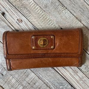 Marc Jacobs Totally TurnLock Wallet Cognac